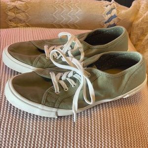 🌿3/$10 SALE Khaki green tennis shoes